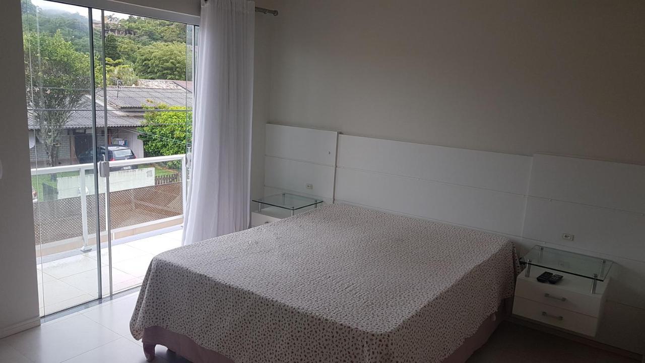 Casa De Em Ponta Canas, Holiday home Florianopolis